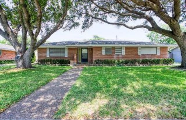 118 Granby Pl - 118 Granby Place, Portland, TX 78374