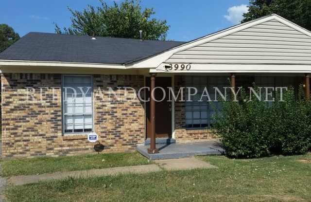 3990 Ashview Cv