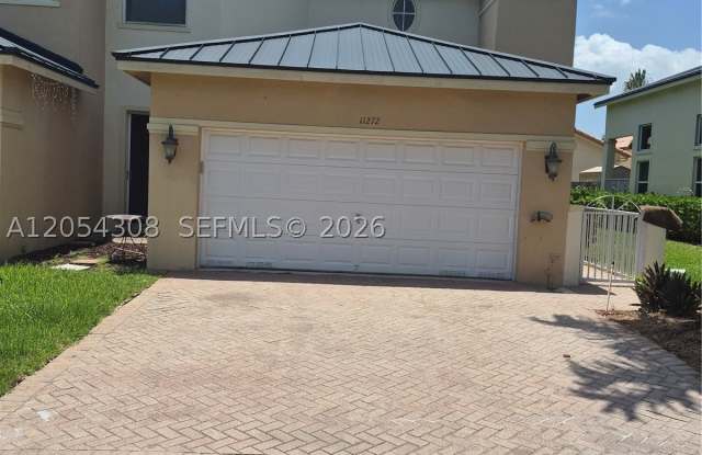 11272 NW 54th Ter