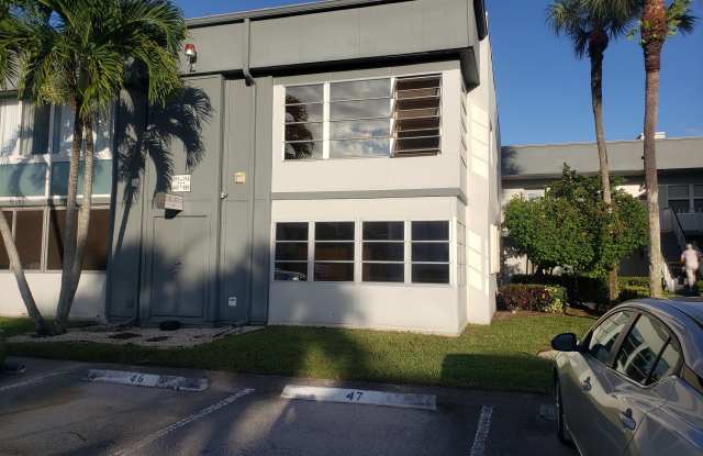 Photo of 688 Burgundy O