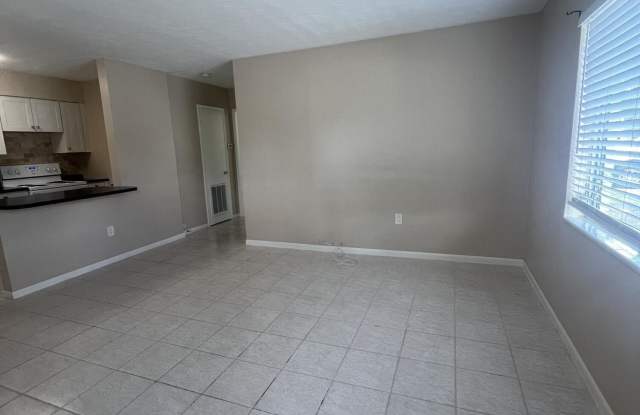 1037 N Victoria Park Road