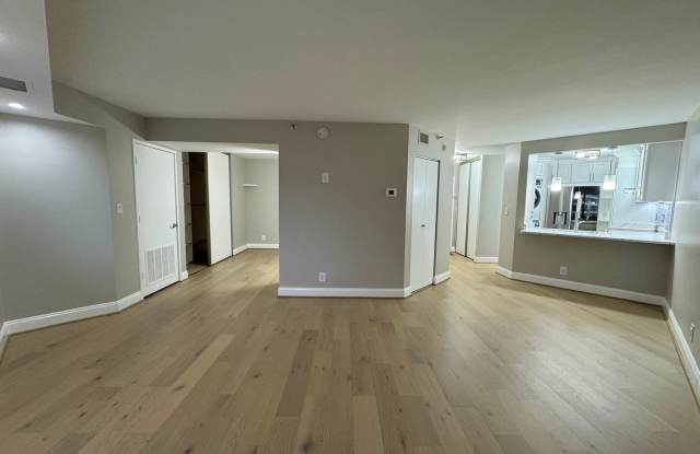 Direct Indoor Access to Ballston Metro with this Luxury 1 Bedroom 1 Bath Condo in Beautiful Alta Vista