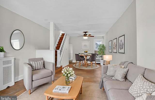 Photo of 2343 E HUNTINGDON Street