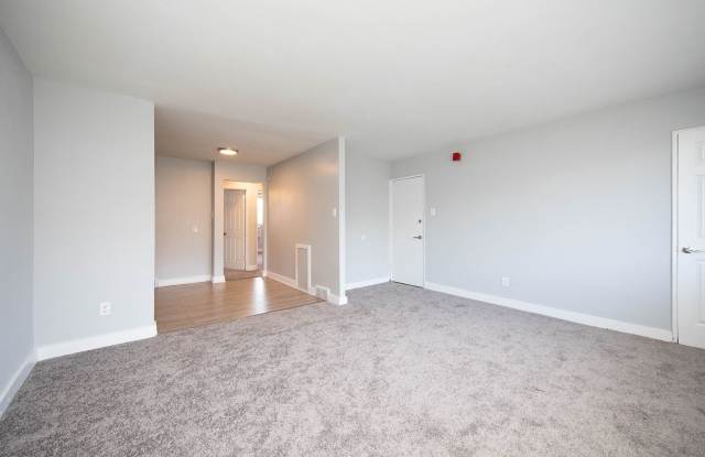 10th Street Apartments