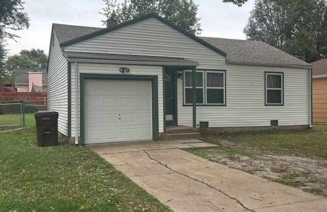 Photo of Updated 2 Bedroom Home South East Wichita - Mowing  Trash included with Rent /NO PETS