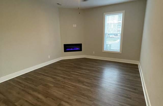 254 English Commons Drive#105