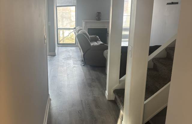 4994 Wintersong Ln # 7