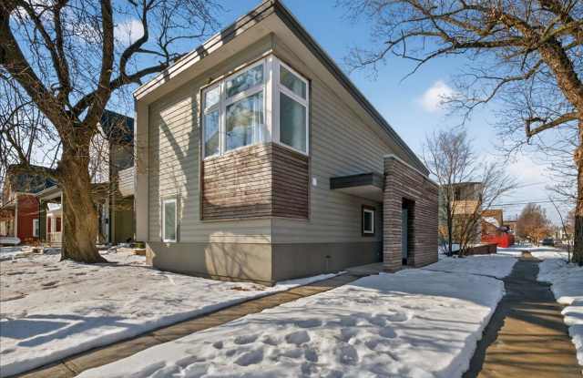 1960 North Bellefontaine Street