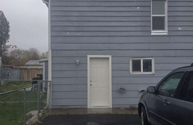 2 bed 1 bath Recently Remodeled