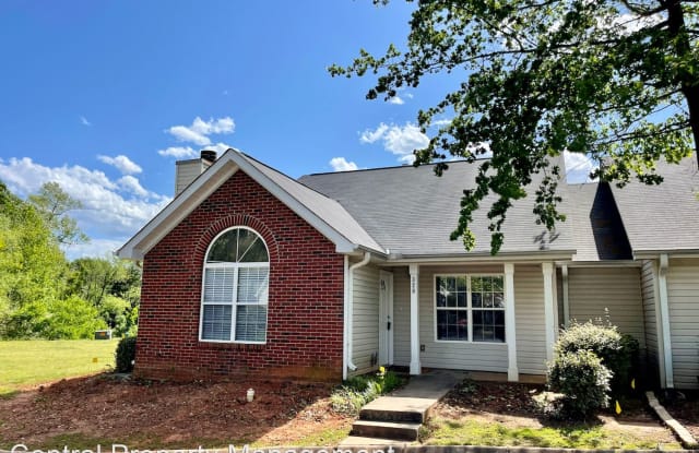 320 Woodruff Park Lane - 320 Woodruff Park Lane, Five Forks, SC 29681