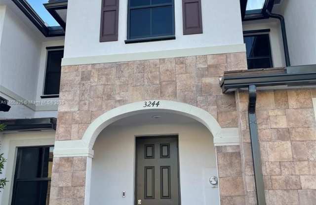 Photo of 3244 W 114th Ter