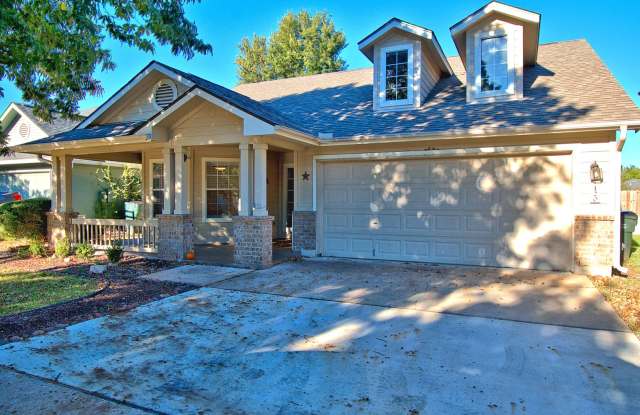 Gorgeous 4 Bed House in Charming Georgetown Village