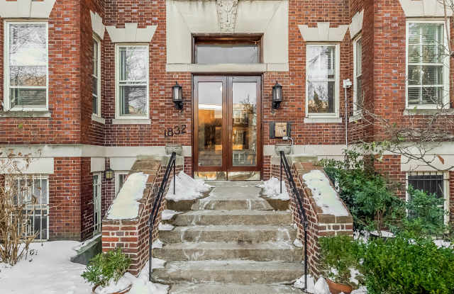 1832 Biltmore St NW Apt B2