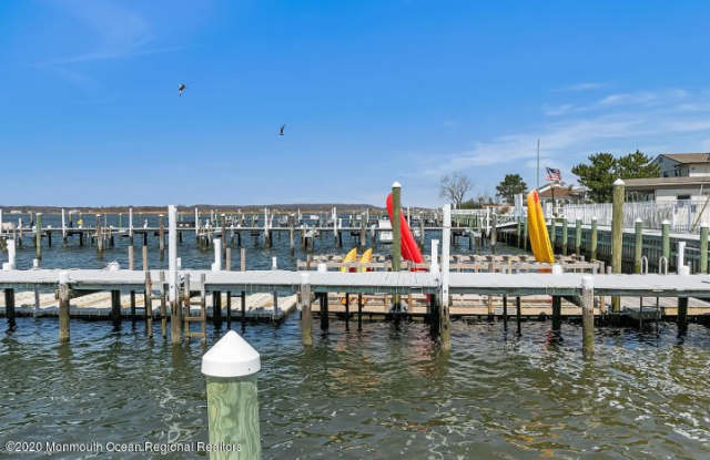 157 Wharfside Drive - 157 Wharfside Drive, Monmouth Beach, NJ 07750