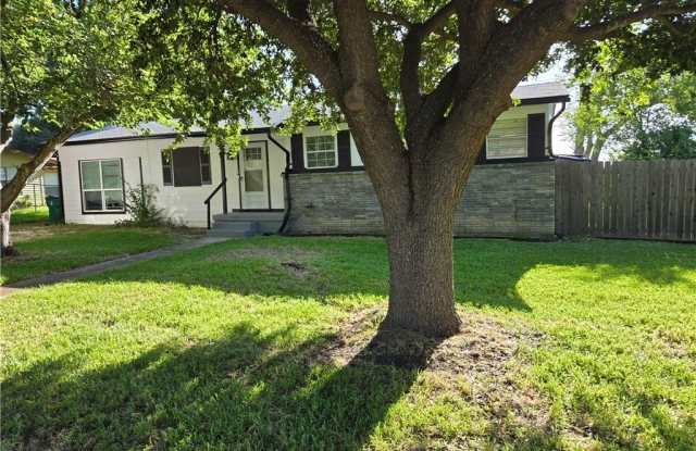 906 Debus Drive