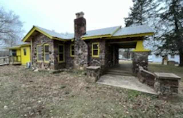 Photo of Come take a look at this 3-bedroom 2-bath home in New Blaine.