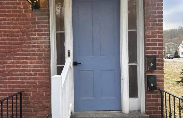 Photo of 1234 East Street unit: 2