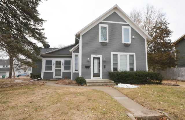 Incredible home in the heart of Historic SW! - 620 7th Street Southwest, Rochester, MN 55902