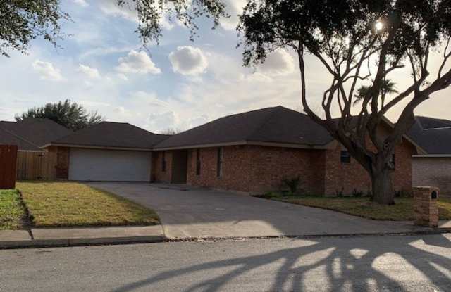 3005 PELICAN AVE - 3005 Pelican Avenue, McAllen, TX 78504