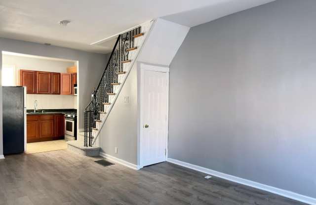 Photo of 338 SNYDER Avenue