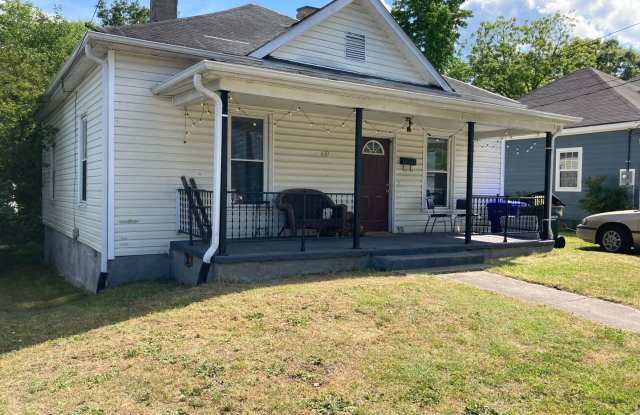 Three bedrooms 1 bath downtown Durham home: Available Now!