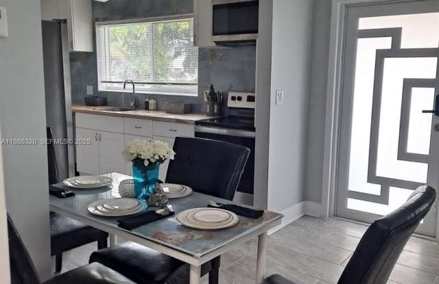 Photo of 2242 Polk St