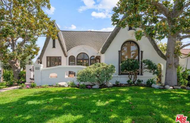 Photo of 802 S Cochran Ave