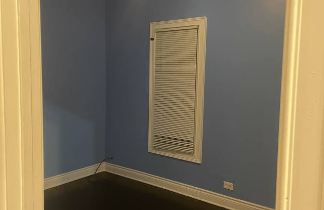 7300 South Perry Avenue