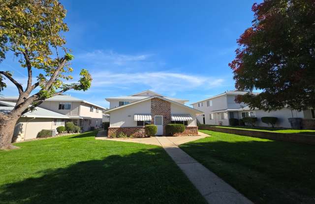 Beautiful 2BR/1BA Condo in Auburn - Move-In Ready!