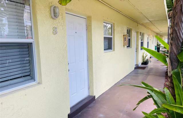 2741 Northeast 8th Avenue - 2741 Northeast 8th Avenue, Wilton Manors, FL 33334