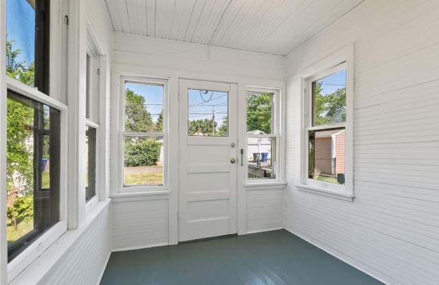 Photo of JUNE 2026 MOVE IN- HAMLINE UNIVERSITY - 5 BEDROOM