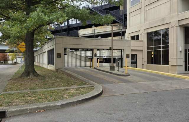 1 Riverpointe unit: Apt 521