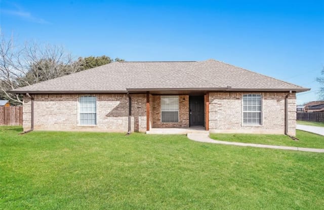 320 Edgewood Street - 320 Edgewood Street, Krum, TX 76249