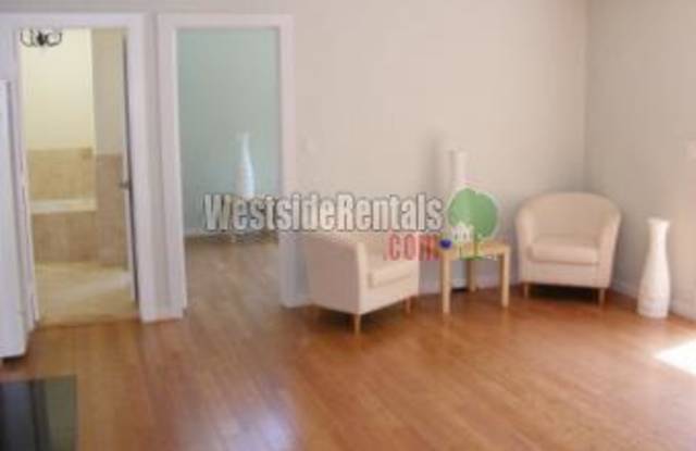 2132 North Beverly Glen Boulevard