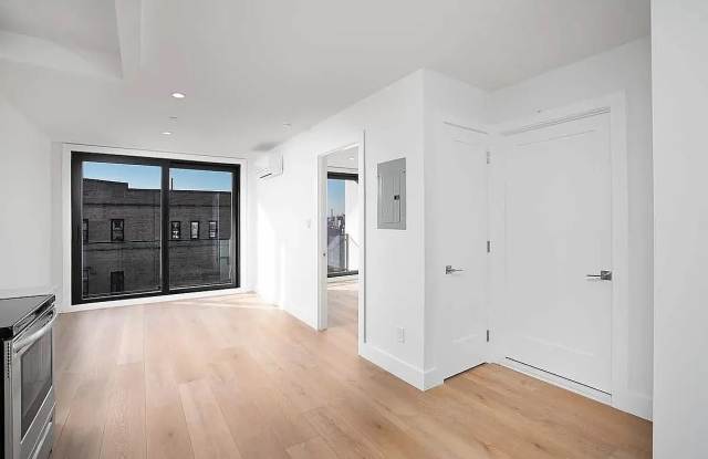 14020 Cherry Ave Apt 3C