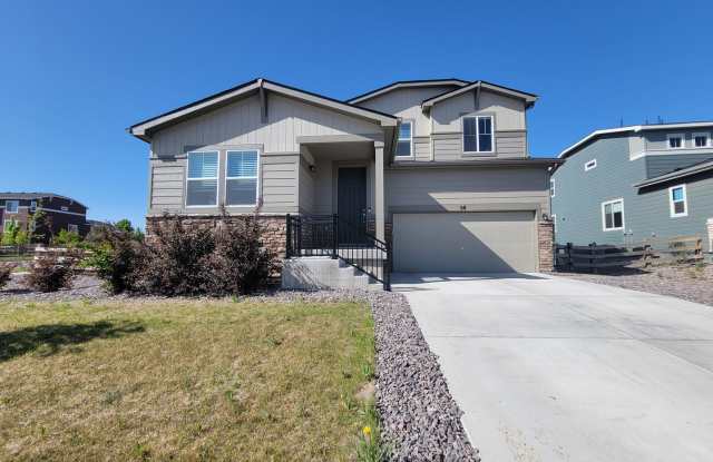 Stunning and spacious 4.5 bedroom, 3 bathroom home located in Morgan Hill