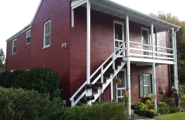 506 1/2 S. Main St. Apt B - 506 1/2 S Main St, Lexington, VA 24450