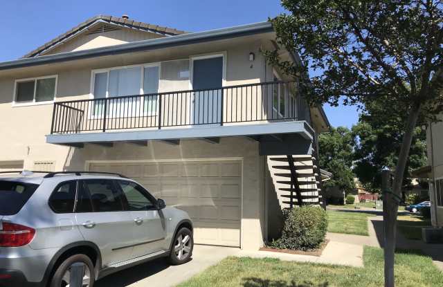 2118 Peppertree Way