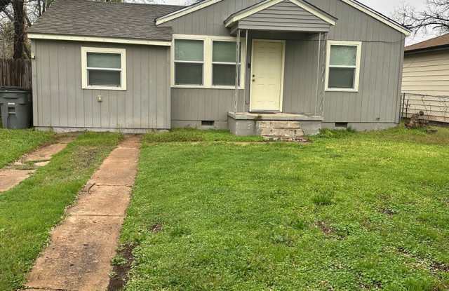 Great Home Located in the Lawton Heights Area! Pets Negotiable with Owner Approval!