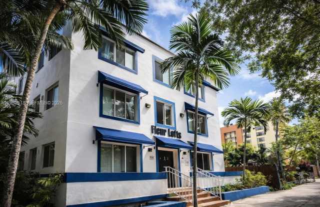 1021 NW 3rd St