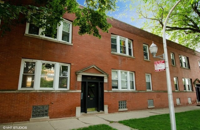 3809 N Ravenswood Ave - 3809 North Ravenswood Avenue, Chicago, IL 60613