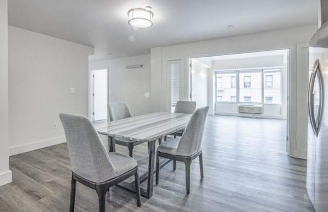 Photo of 2406 Hoffman Street