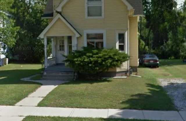1207 South 8th Street