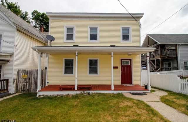 33 Hamilton St