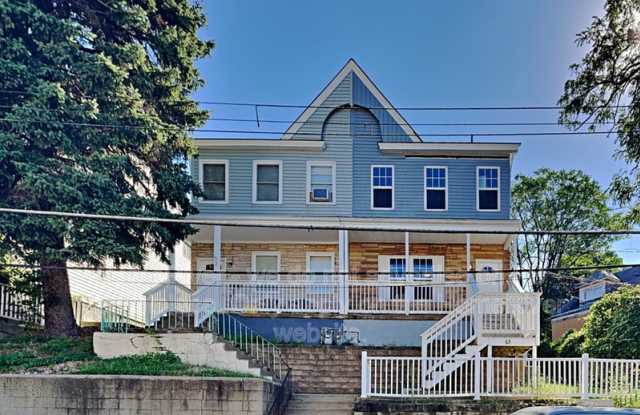 65 Greenbush St