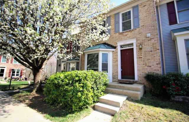 Photo of Fabulous Three Bedroom Three Level Townhome in the Heart of Kingstowne!