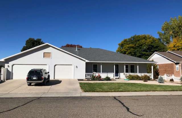 Don't miss this beauty in Fruita CO!