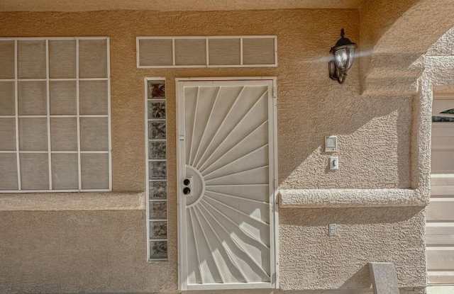 IMMACULATE REMODLED 2 STORY HOME IN HENDERSON GATED COMMUNITY!!!!