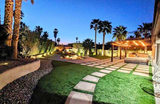 28451 Avenida La Vista