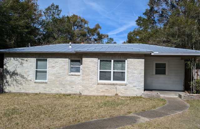 Single Family home on NW 24 Avenue